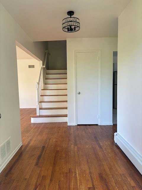 foyer - 1 Ponds Edge Rd