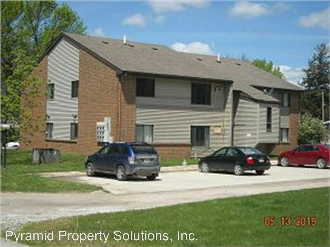 Primary Photo - 704 West St