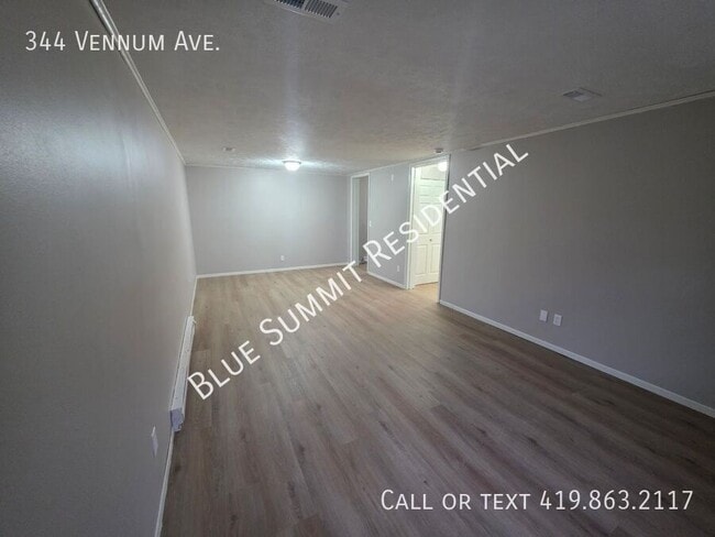 Building Photo - 344 Vennum Ave