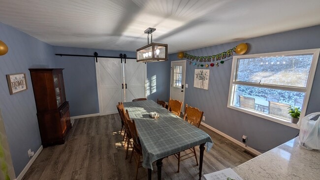 Building Photo - 1720 Brookmede Dr