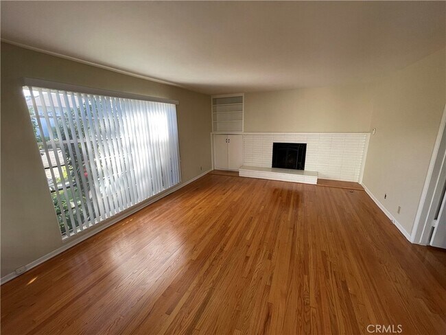 Foto del edificio - 823 La Cadena Ave