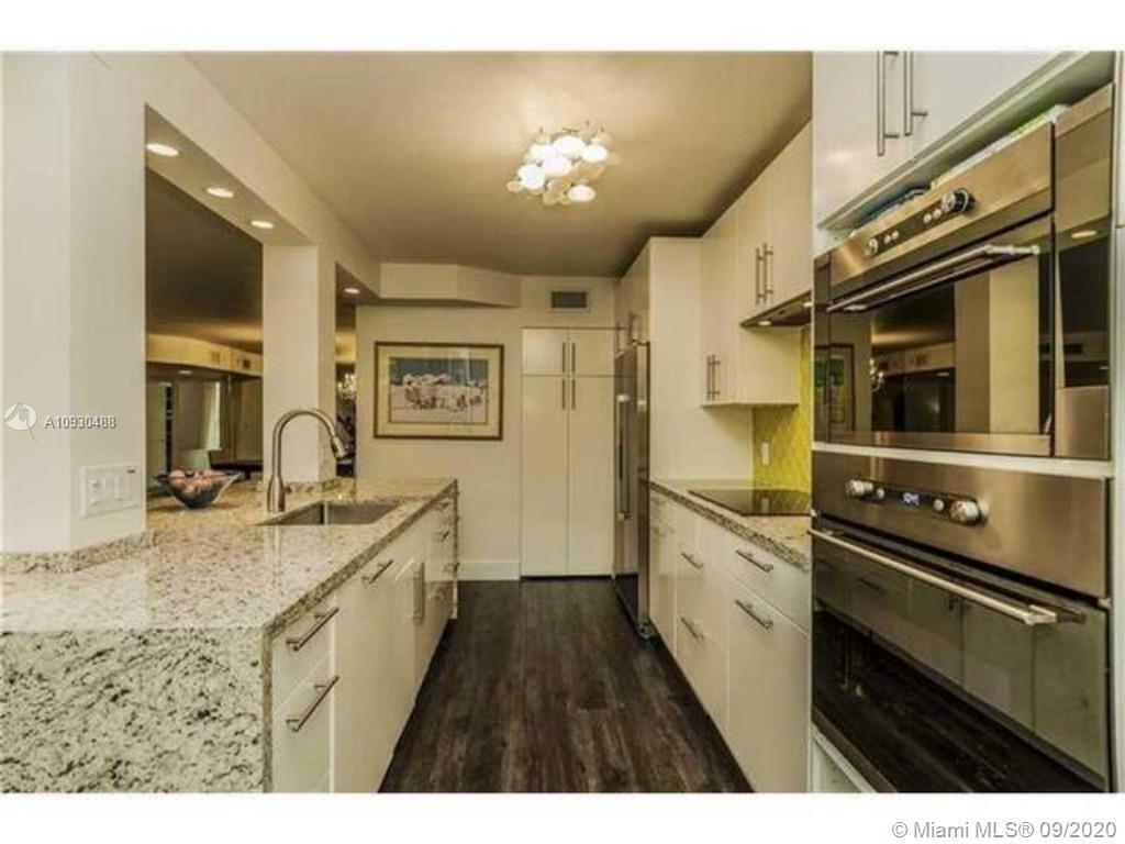 Primary Photo - 12000 N Bayshore Dr