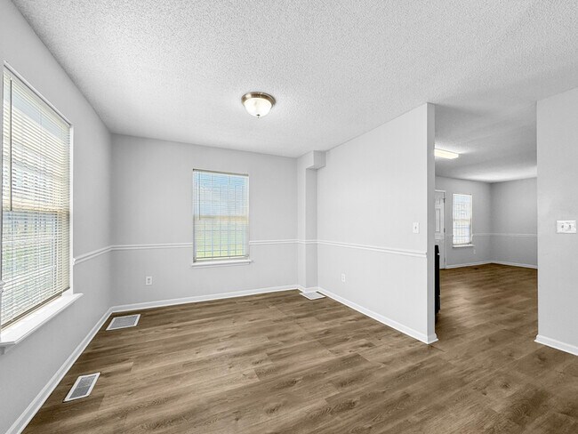 Building Photo - 4204 Woodland Ave