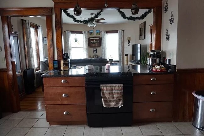 Kitchen - 71 Jean St