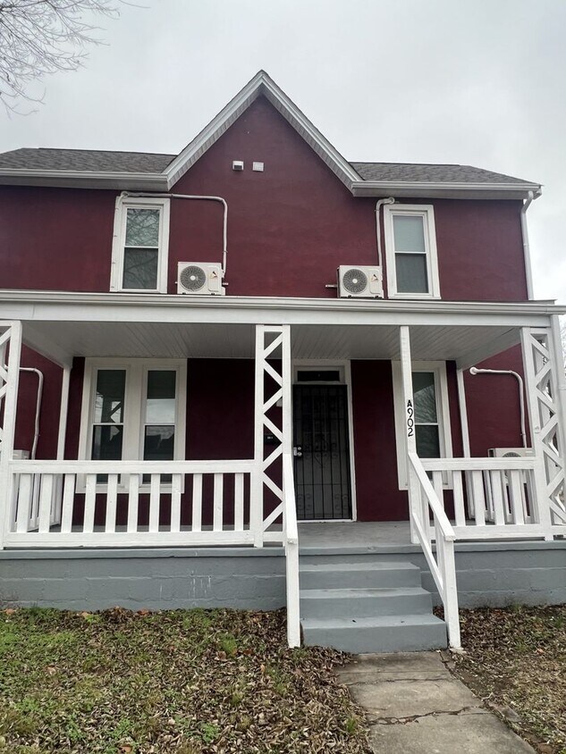 Foto principal - 902 S Moffet Ave