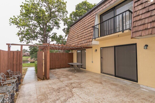 Foto del edificio - 2815 28th Ln