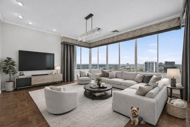 Building Photo - 2016 Main St