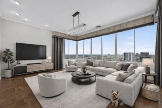 Building Photo - 2016 Main St