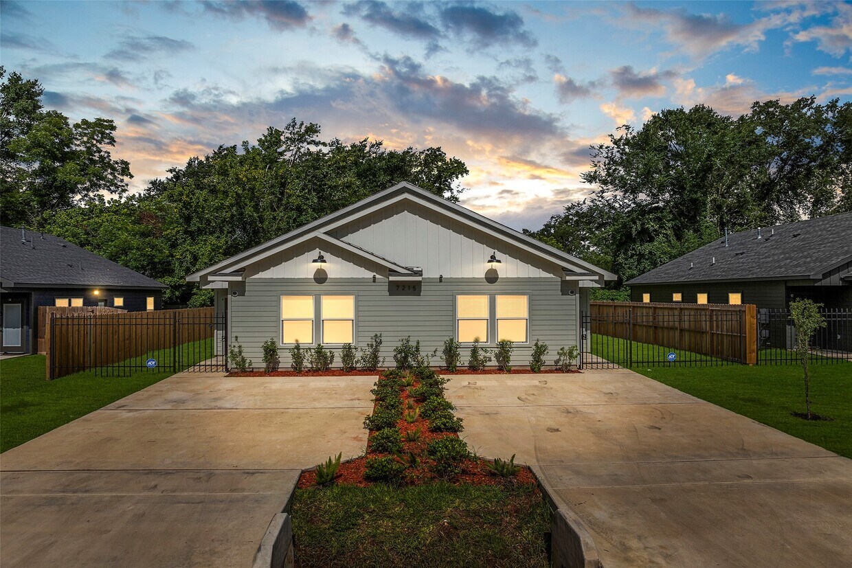 Foto principal - 7215 Tippett St