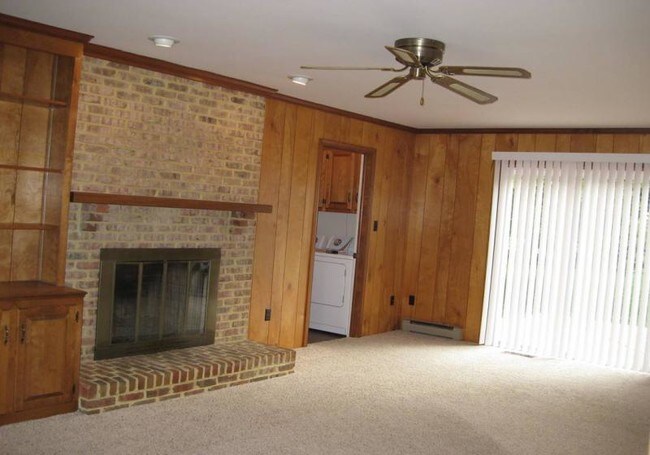 Foto del edificio - 27150 Patriot Dr