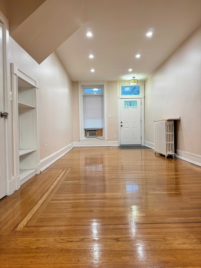 Foto del edificio - 2615 N Calvert St