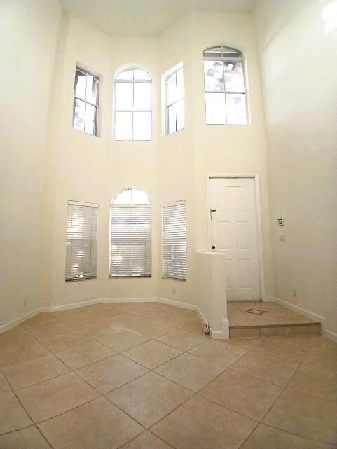 Building Photo - 1171 W Magnolia Cir