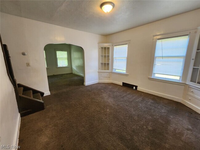 Foto del edificio - 2859 Avondale Ave