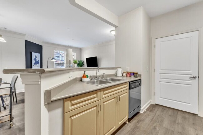 Building Photo - 7000 Almaden Way