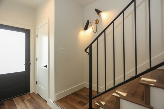 Foto del edificio - 249 N Richards Ave