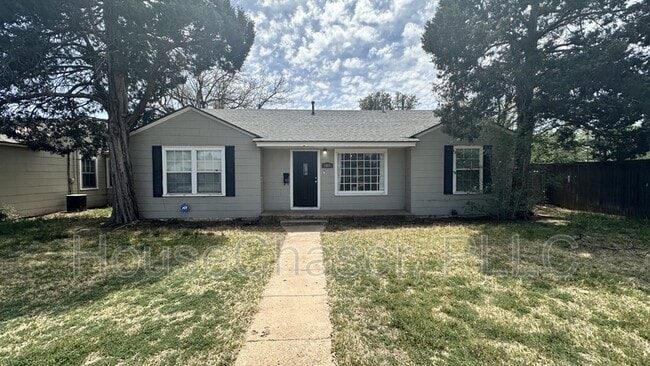 Building Photo - 3319 26th St