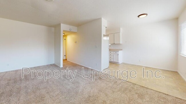 Building Photo - 1356 Hobart Dr