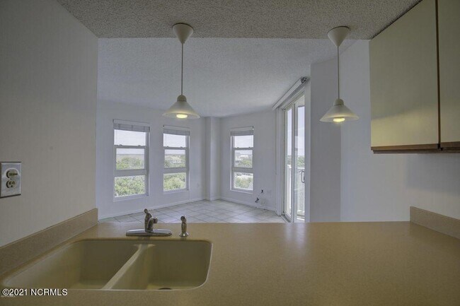 Foto del edificio - 2000 New River Inlet Rd
