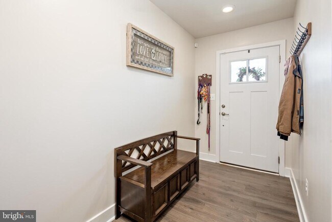 Building Photo - 618 Chalcedony Ln