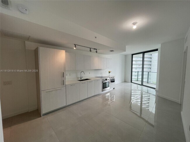 Foto del edificio - 501 NE 31st St