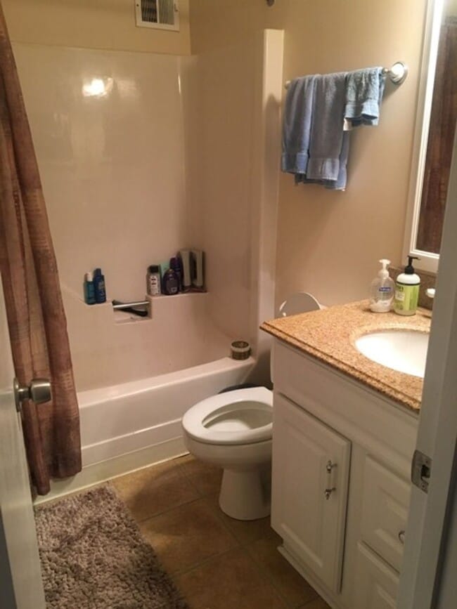 Interior Photo - Wellesley - 2804