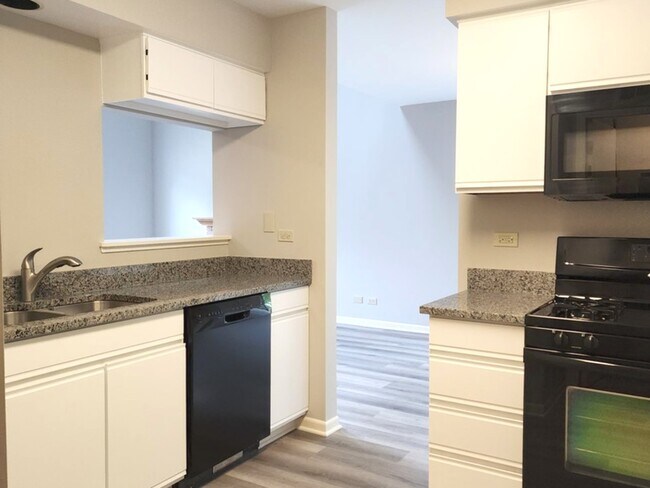 Foto del edificio - 252 Kensington Ct