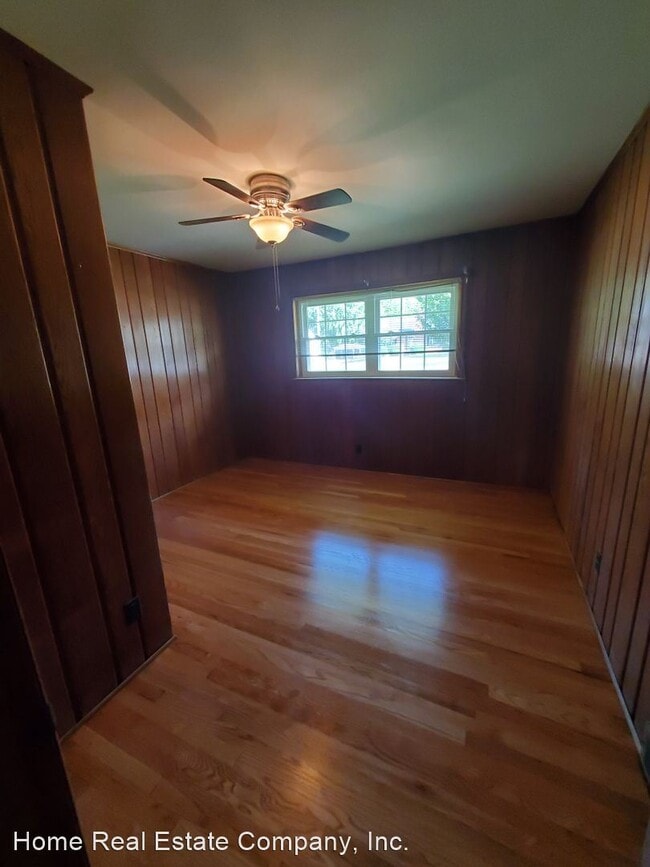 Building Photo - 3 br, 1.5 bath House - 644 Motor Road