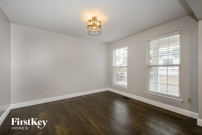 Foto del edificio - 1016 Scenic Oaks Ct