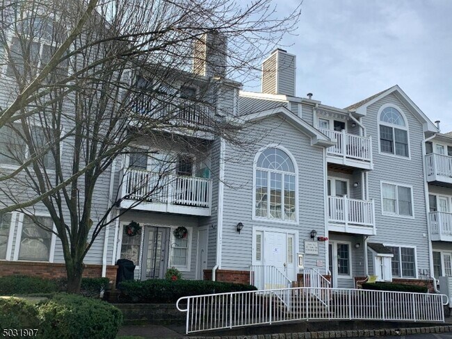 Building Photo - 24 Genoble Rd
