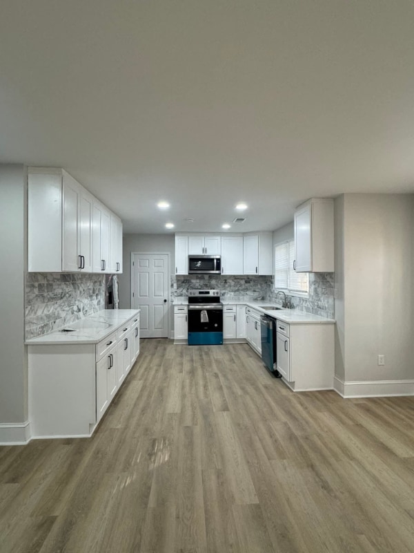 Building Photo - 209 Forest Ln