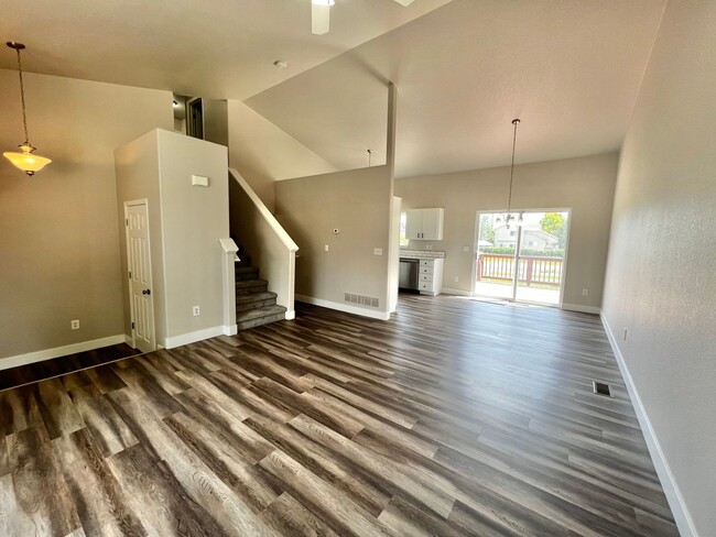 Foto del edificio - Beautifully updated home in SE Loveland