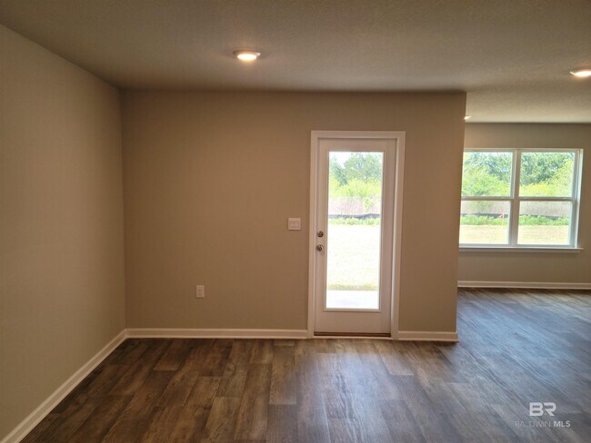 Foto del edificio - 23144 Shadowridge Dr