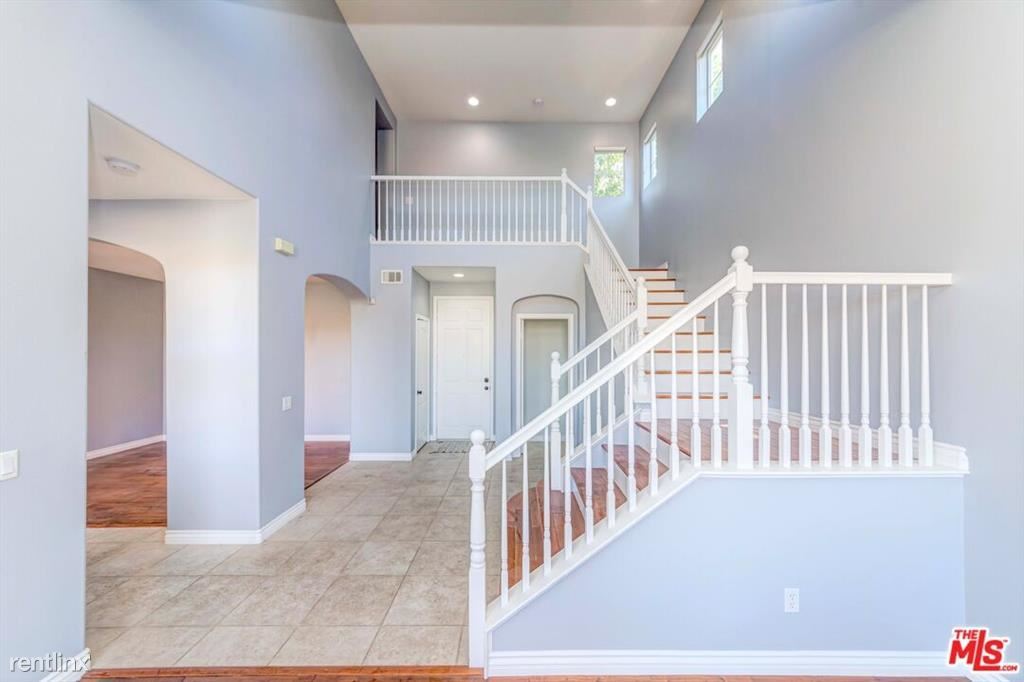 3 br, 3 bath House 25355 Playa Serena Dr House for Rent in Valencia, CA