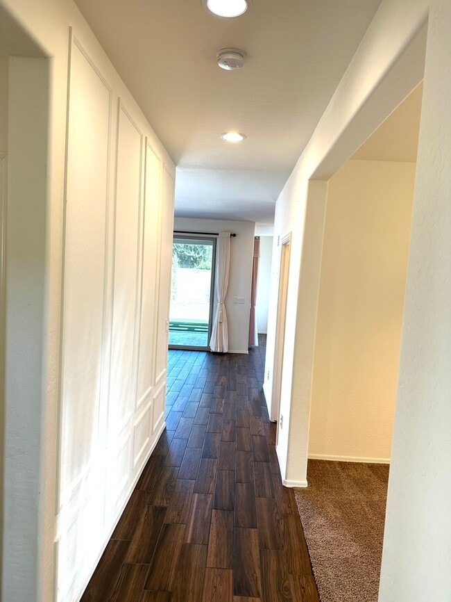 Building Photo - Stunning Elliot Groves home in Morrison Ranch. 4 bed+ 2 offices + loft