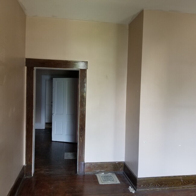 Walkway to Dining Room. - 35 Clark Pl