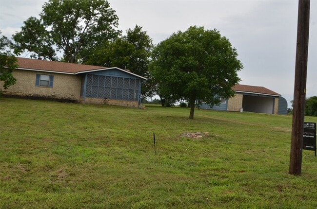 Building Photo - 2020 Gage Rd