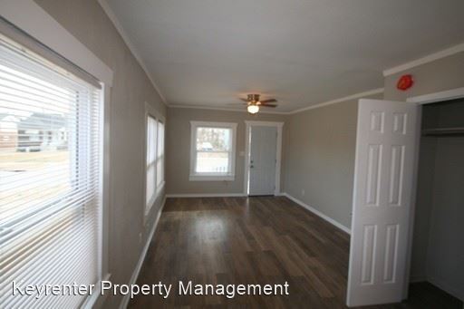 Primary Photo - 2613 E Archer St