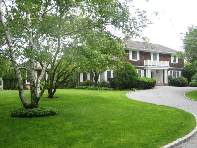 Building Photo - 154 Captains Neck Ln