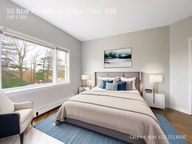 Foto del edificio - 50 New Plainville Rd