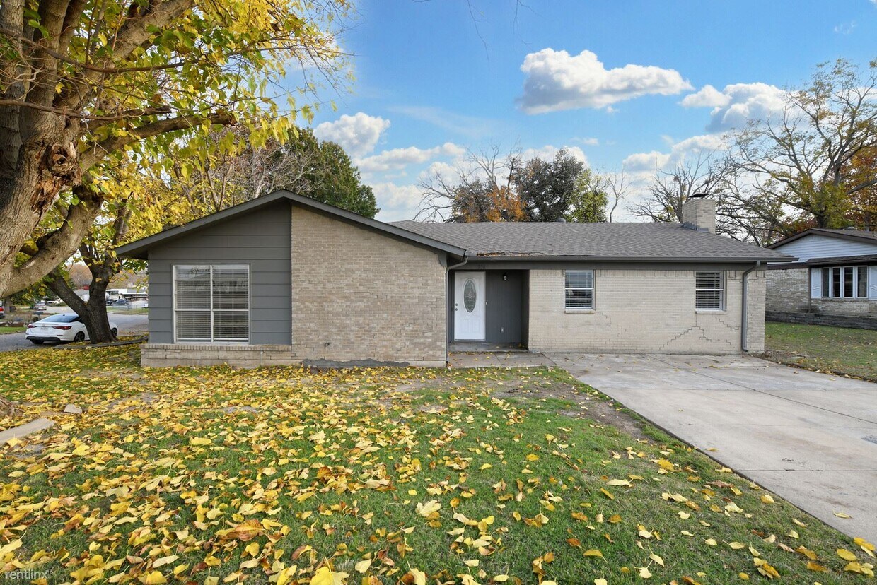 4 br, 2 bath House 936 Las Vegas Trl House Rental in White