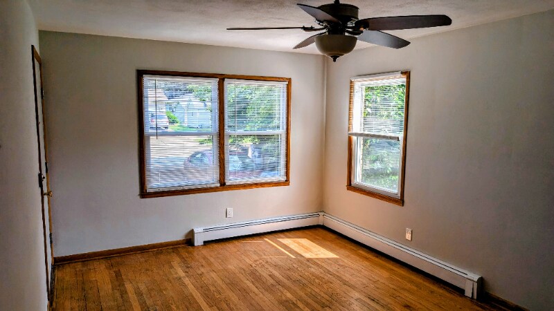 Primary Photo - 290 Orchard Dr