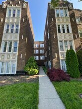 Building Photo - 2838 W Addison St
