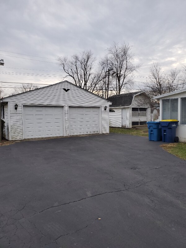 404 E 8th St, Sheridan, IN 46069 House Rental in Sheridan, IN