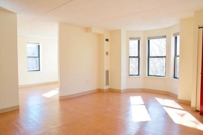 Open Layout - Parmelee Court