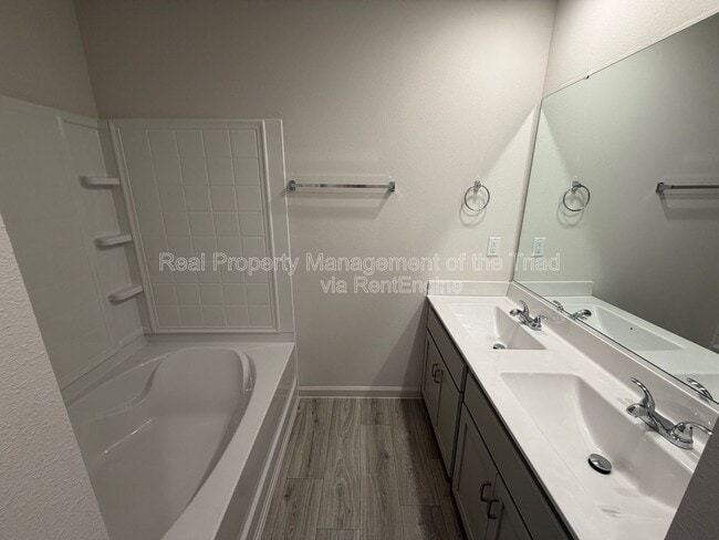 Building Photo - 3505 Marksbury Dr