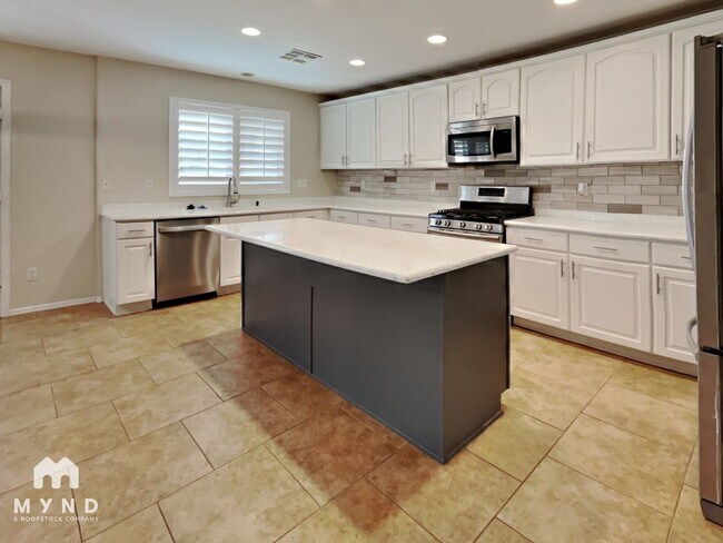 Building Photo - 981 N 169th Ave