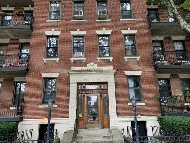 Building Photo - 1758 Commonwealth Ave
