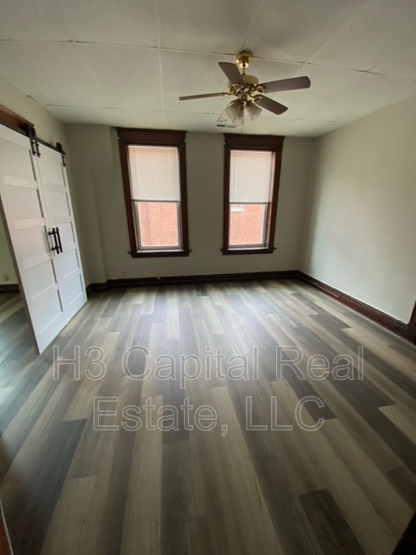 Building Photo - 2214 Edison Ave