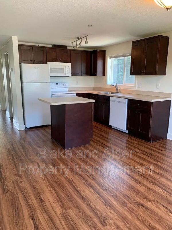 Foto del edificio - 8211 N Montana Ave