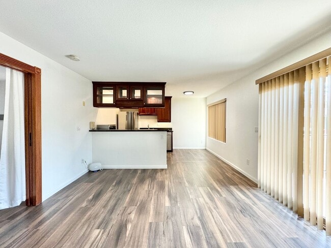 Building Photo - Beautiful 1Bd/1Ba Unit With An Upgraded Ba...